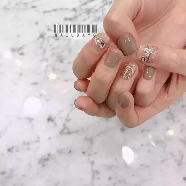 刷屏的ins美甲大合集,春夏做美甲看这个就够了!