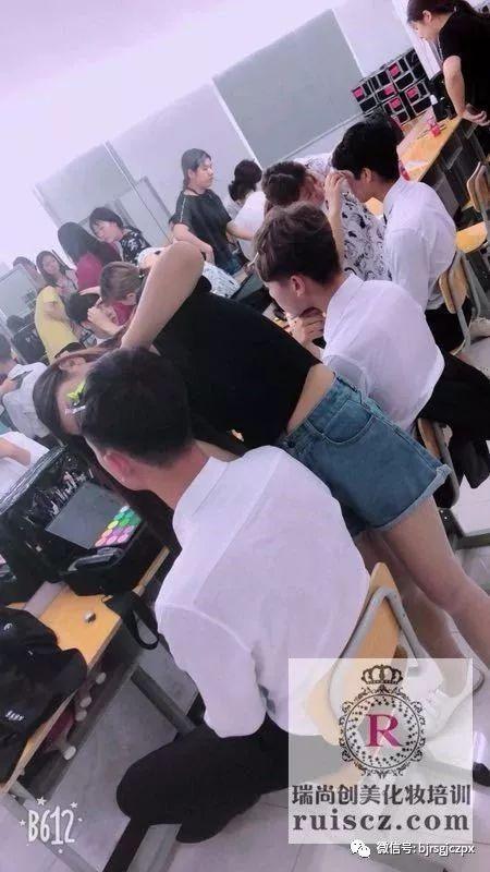 「学员实习」都是零基础，凭什么他们这么优秀？