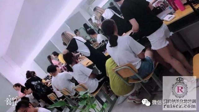 「学员实习」都是零基础，凭什么他们这么优秀？