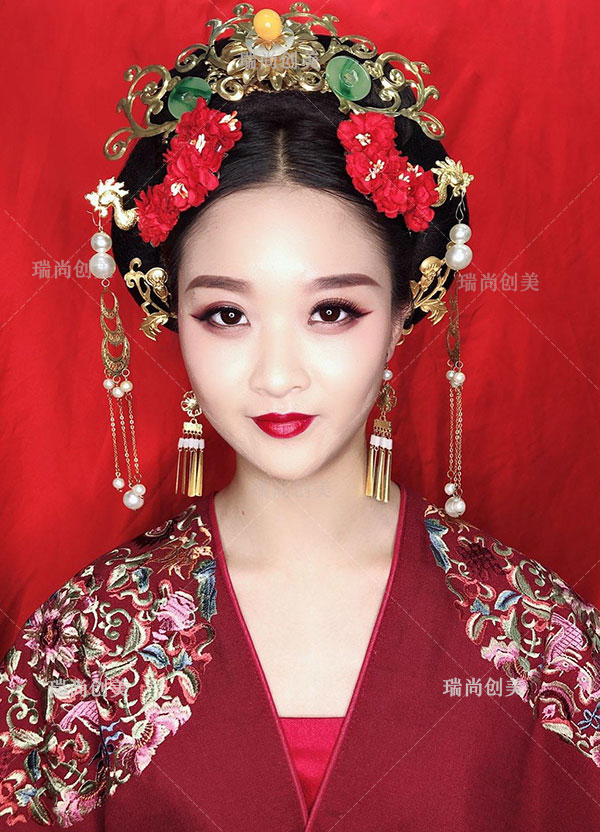 唐装造型