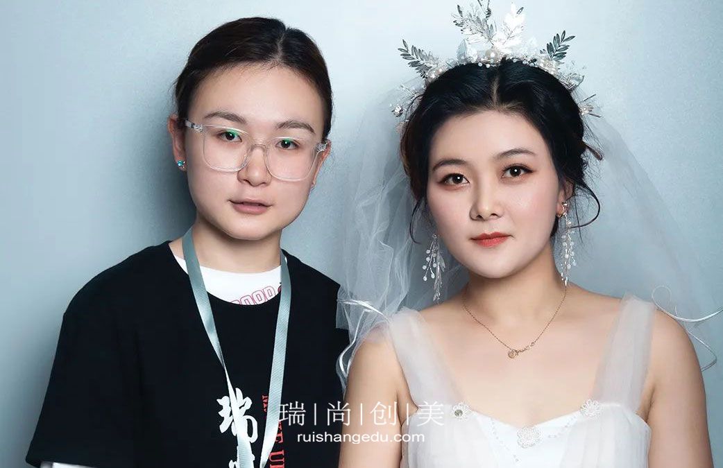 学历会影响化妆师的前景吗？为什么有的化妆师助理难以转正？