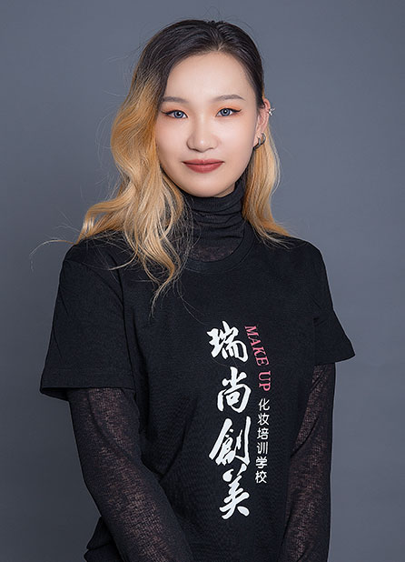 杜子惠：希望自己以后可以成为一名非常优秀的自由职业化妆师