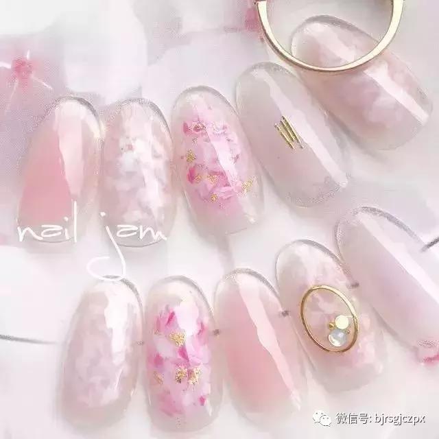 樱花季：清新减龄的樱花美甲，唤醒整个春天！