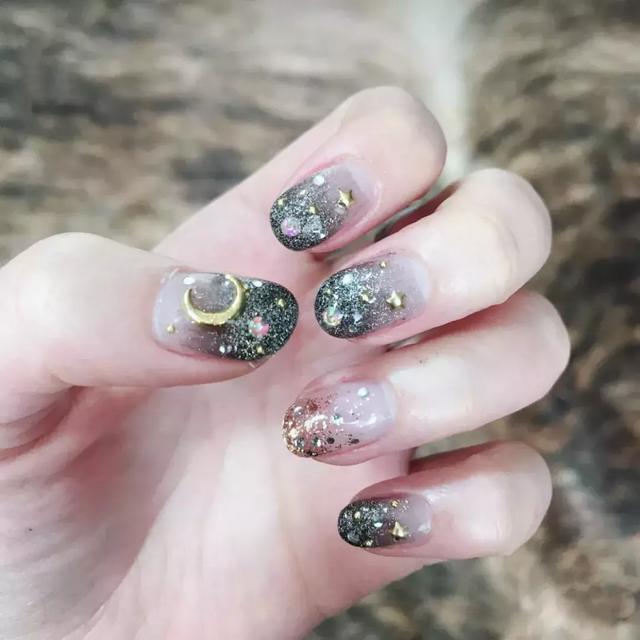 连“糙汉子”都心动的元气美甲，清清爽爽美美哒！