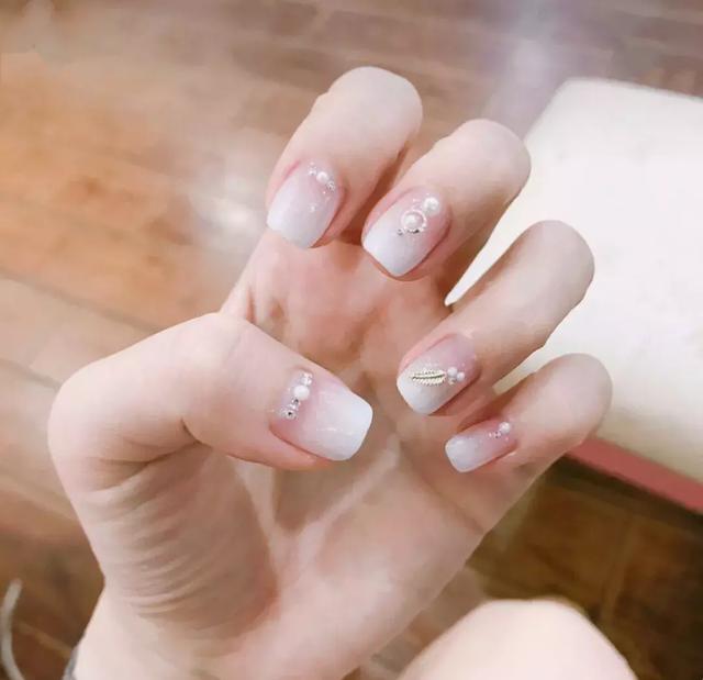 连“糙汉子”都心动的元气美甲，清清爽爽美美哒！