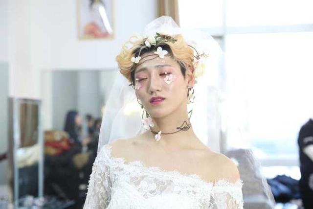 确认过眼神，你是我想邀请的人，化妆师pick一下？