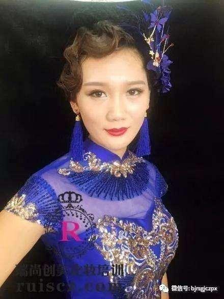 确认过眼神，你是我想邀请的人，化妆师pick一下？