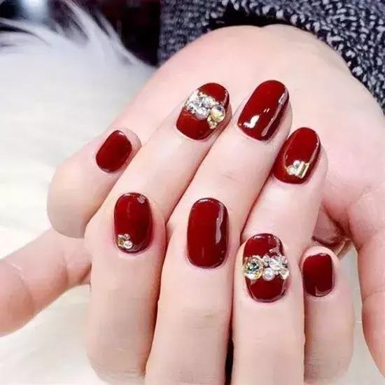 新娘大作战：备战黄金周，做上美美的新娘甲去拍婚纱照吧！