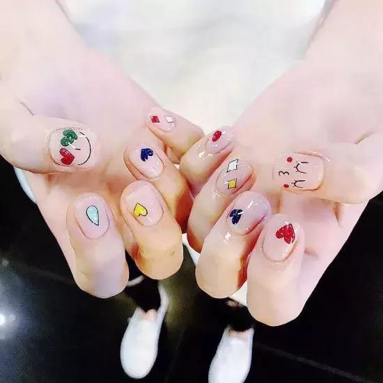 新娘大作战：备战黄金周，做上美美的新娘甲去拍婚纱照吧！