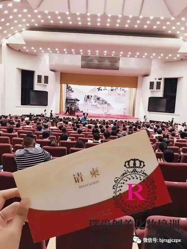 毕业生招聘：高薪差距，源于你选择的方向！
