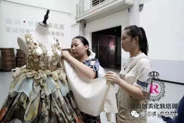 毕业生招聘：高薪差距，源于你选择的方向！
