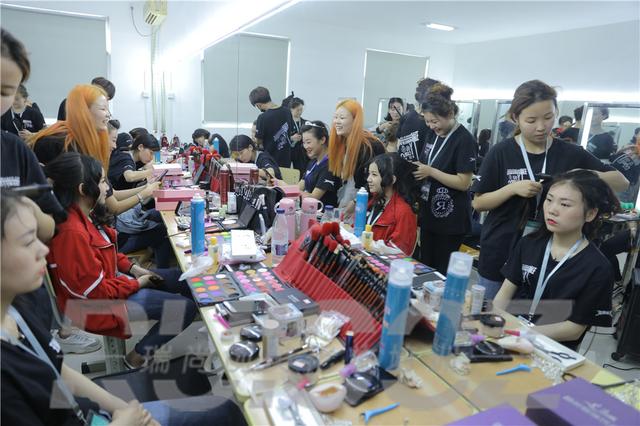 你们认真的样子……真的撩到我了！