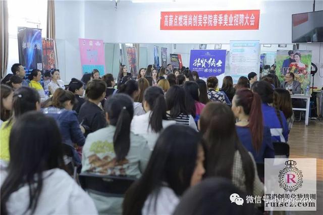 校招进行时：百家校企合作，就业无忧！