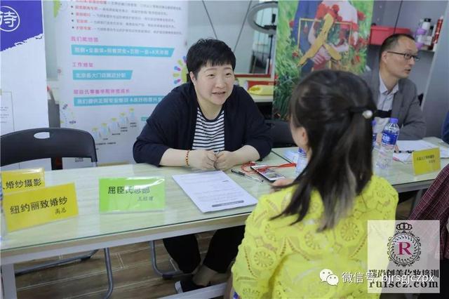 校招进行时：百家校企合作，就业无忧！