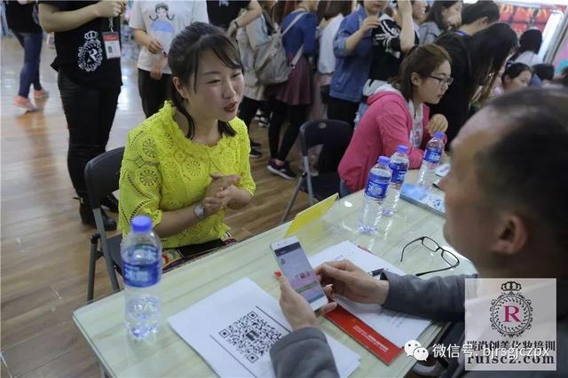 校招进行时：百家校企合作，就业无忧！