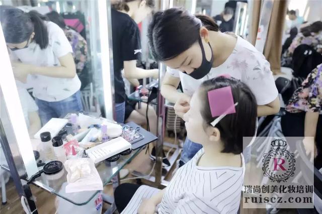 国家认可的美容师资格证，对化妆师来说，意味着什么？