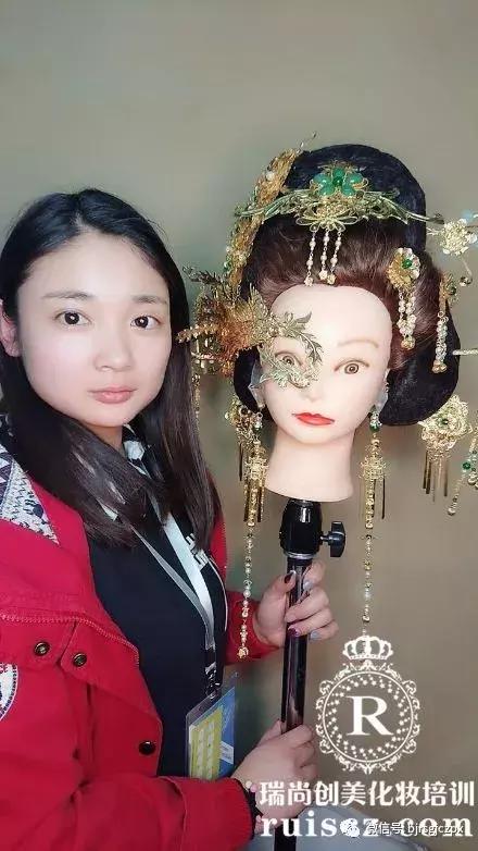 化妆师必备的高配手艺活儿,高端饰品制作
