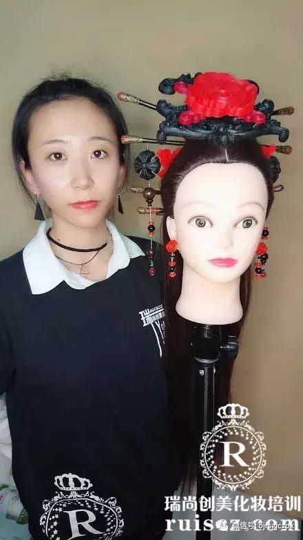 化妆师必备的高配手艺活儿,高端饰品制作
