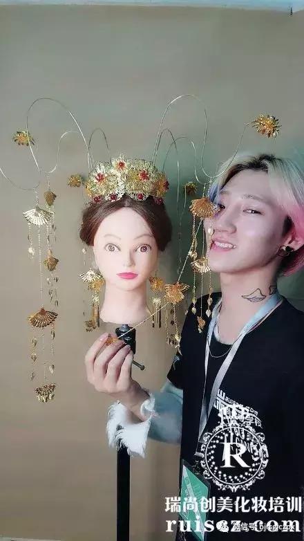 化妆师必备的高配手艺活儿,高端饰品制作