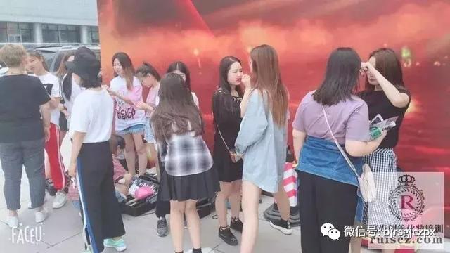 「高考加油」愿你成为六月最耀眼的光！