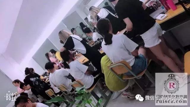 「高考加油」愿你成为六月最耀眼的光！