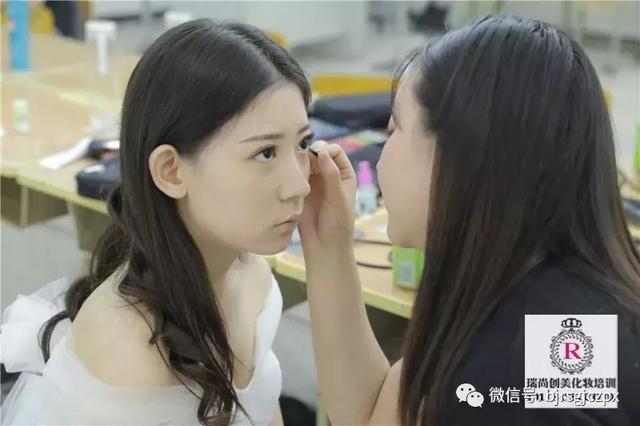 「高考加油」愿你成为六月最耀眼的光！