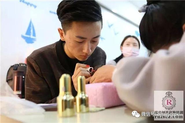 校园招聘|聚是一团火,散是满天星,未来一起走花路!