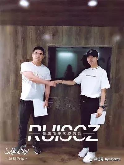 「无忧就业」化妆师人才培养,助力美业发展