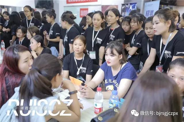 化妆师应聘攻略,实战经验才是就业的本钱!