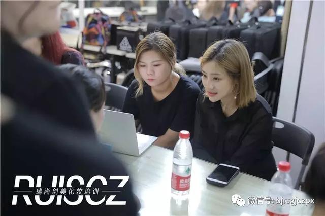 化妆师应聘攻略,实战经验才是就业的本钱!