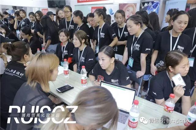 化妆师应聘攻略,实战经验才是就业的本钱!