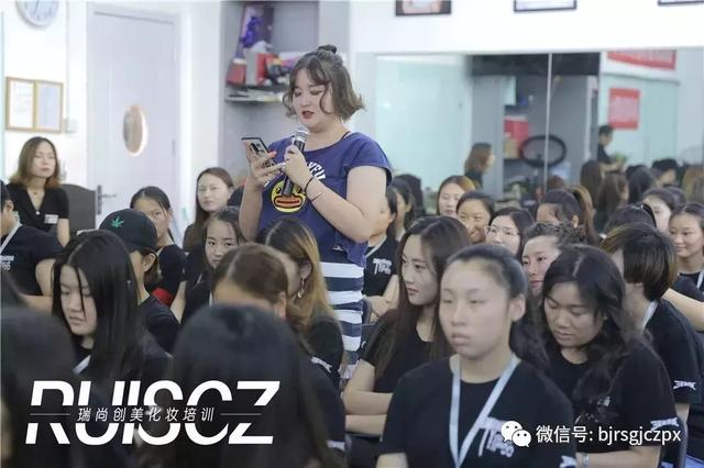 化妆师应聘攻略,实战经验才是就业的本钱!