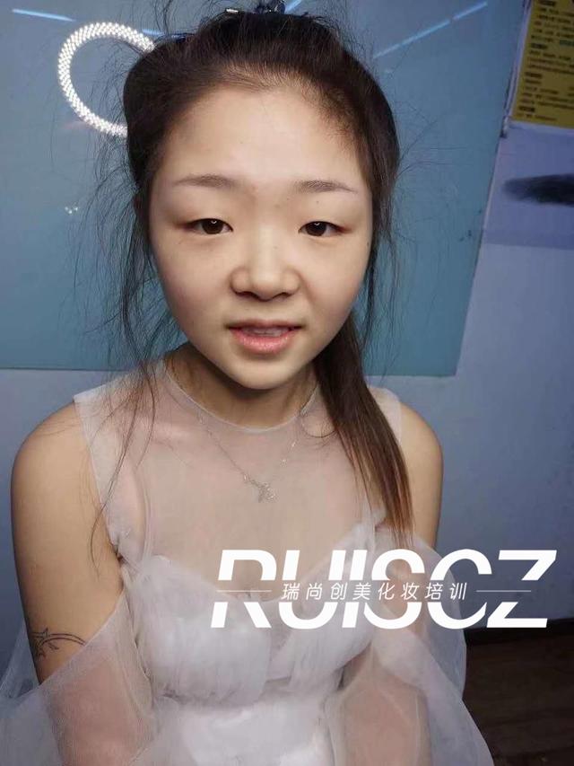 时尚班月考:不按套路出牌,才是真创意