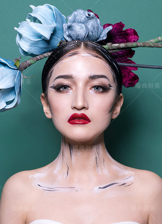 绮灿