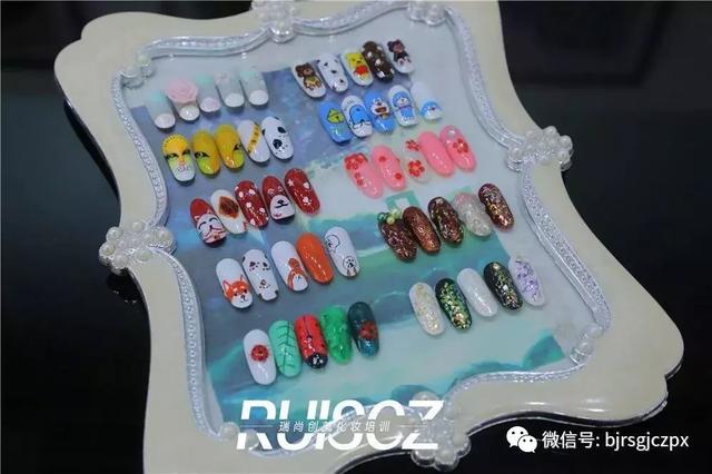 完全不输杂志款的学员美甲作品欣赏