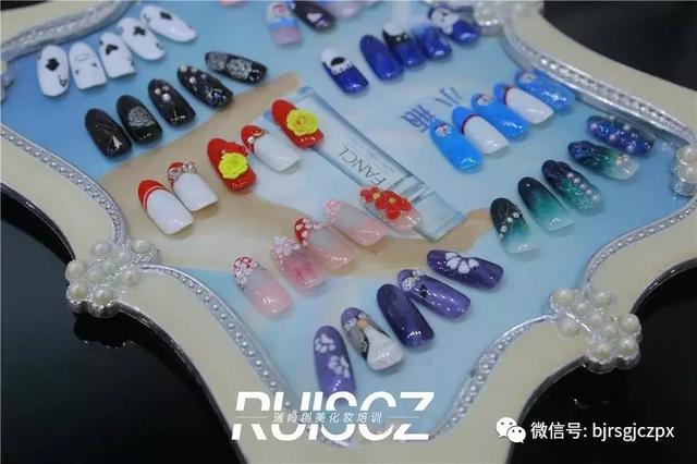 完全不输杂志款的学员美甲作品欣赏