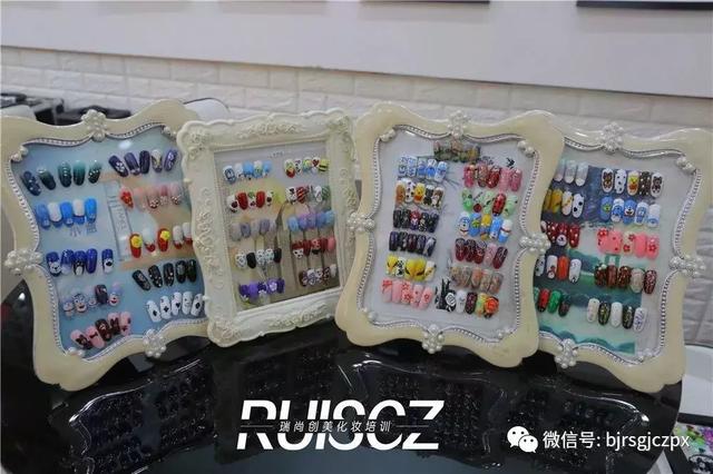 完全不输杂志款的学员美甲作品欣赏