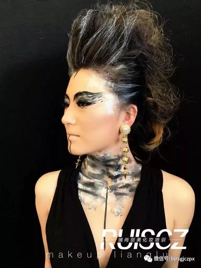 惹火又叛逆的Punk girl,行走在流行边缘的朋克文化