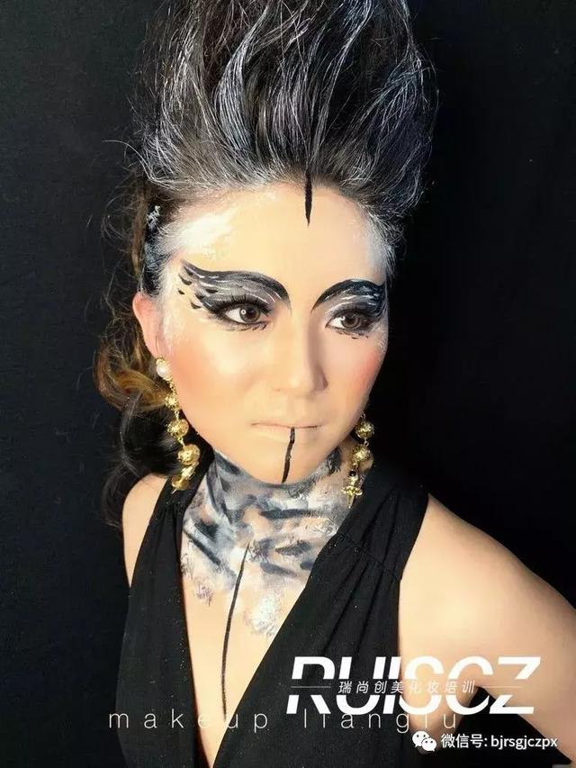 惹火又叛逆的Punk girl,行走在流行边缘的朋克文化