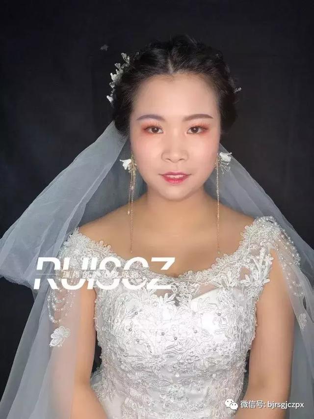 学员月考|基础班新娘造型,不同的灵感不同的诠释!
