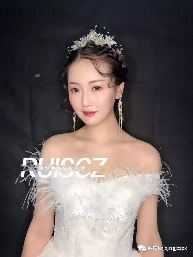 学员月考|基础班新娘造型,不同的灵感不同的诠释!