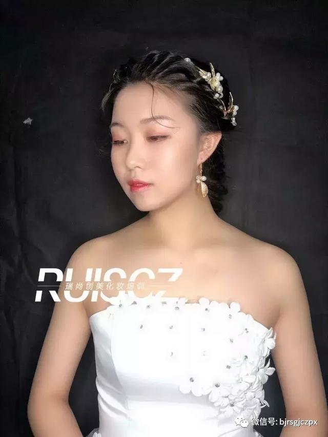 学员月考|基础班新娘造型,不同的灵感不同的诠释!