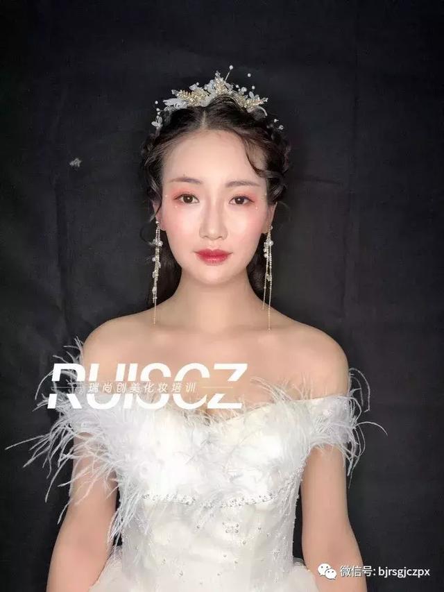 学员月考|基础班新娘造型,不同的灵感不同的诠释!