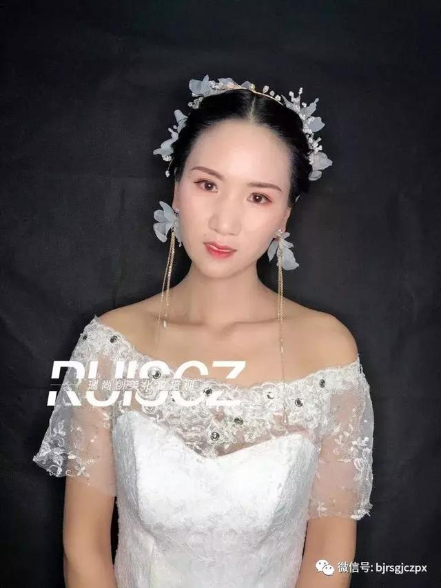 学员月考|基础班新娘造型,不同的灵感不同的诠释!