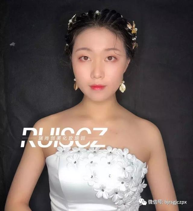 学员月考|基础班新娘造型,不同的灵感不同的诠释!