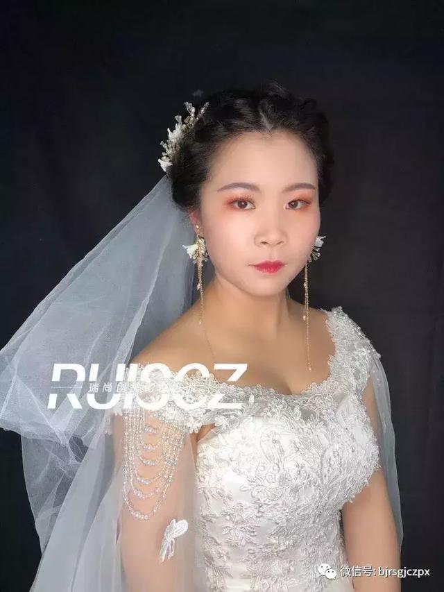 学员月考|基础班新娘造型,不同的灵感不同的诠释!