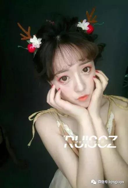 经典麋鹿妆+浪漫约会妆,承包你的圣诞美妆!