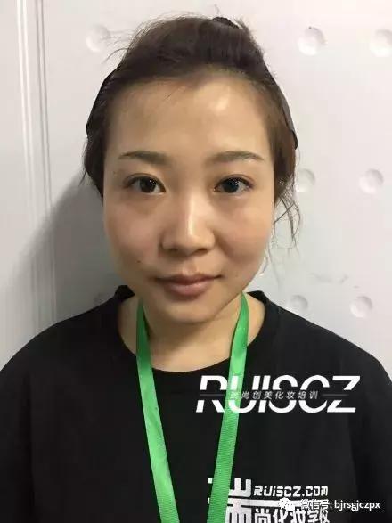 经典麋鹿妆+浪漫约会妆,承包你的圣诞美妆!