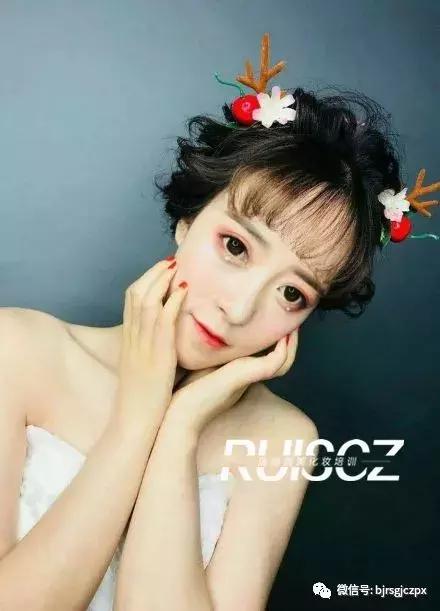 经典麋鹿妆+浪漫约会妆,承包你的圣诞美妆!