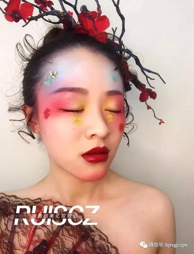高段位水彩新娘,玩色达人的拿手好戏!